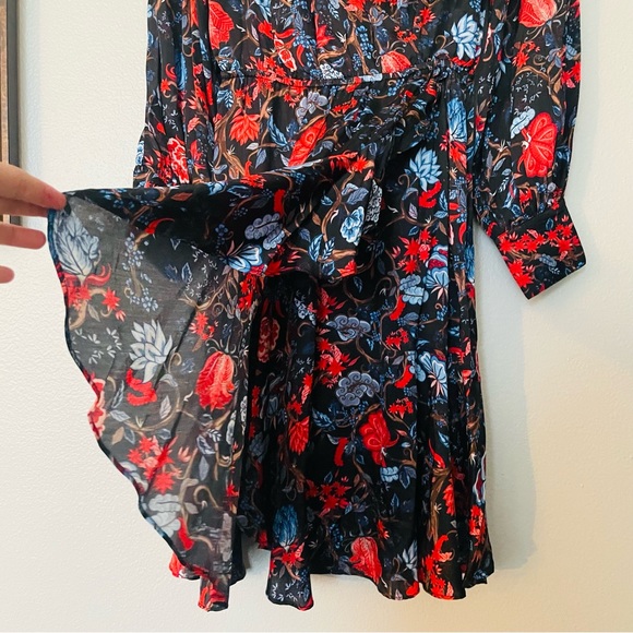 NWT Chloe Kristyn Fallon Black/Red/Blue Floral Dress Size Small - Picture 8 of 16